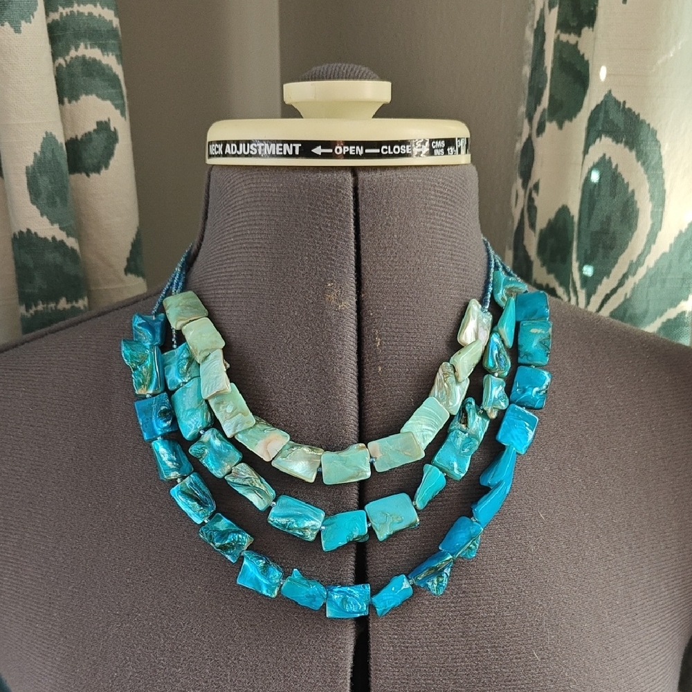 EUC Triple Strand Turquoise Necklace